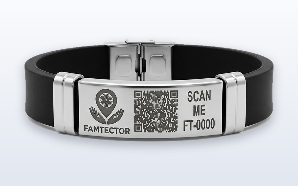 Manilla Famtector con placa metálica y código QR